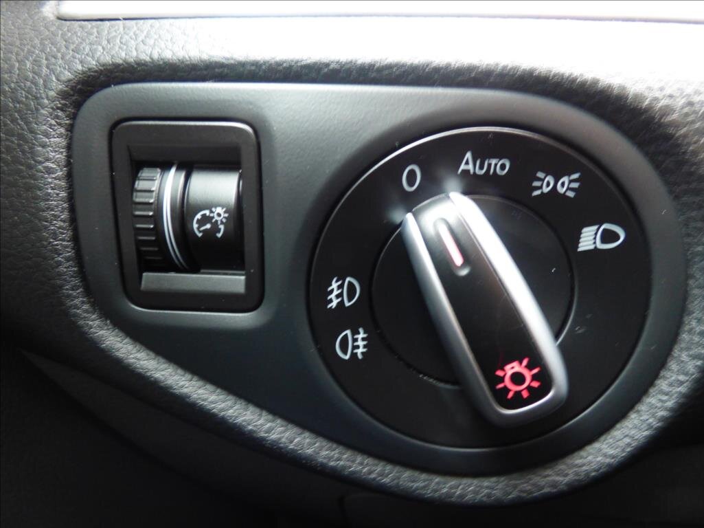 Volkswagen Sharan Kombi 2,0 l 125 kw