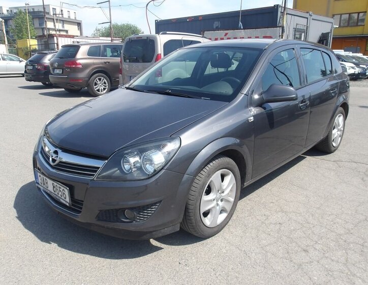 Opel Astra Hatchback 1,4 l 66 kw