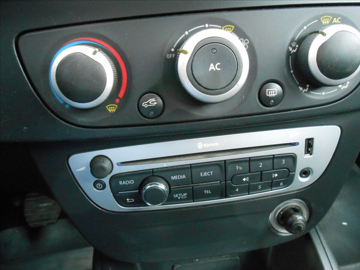 Renault Fluence Sedan / Limuzína 1,6 l 82 kw