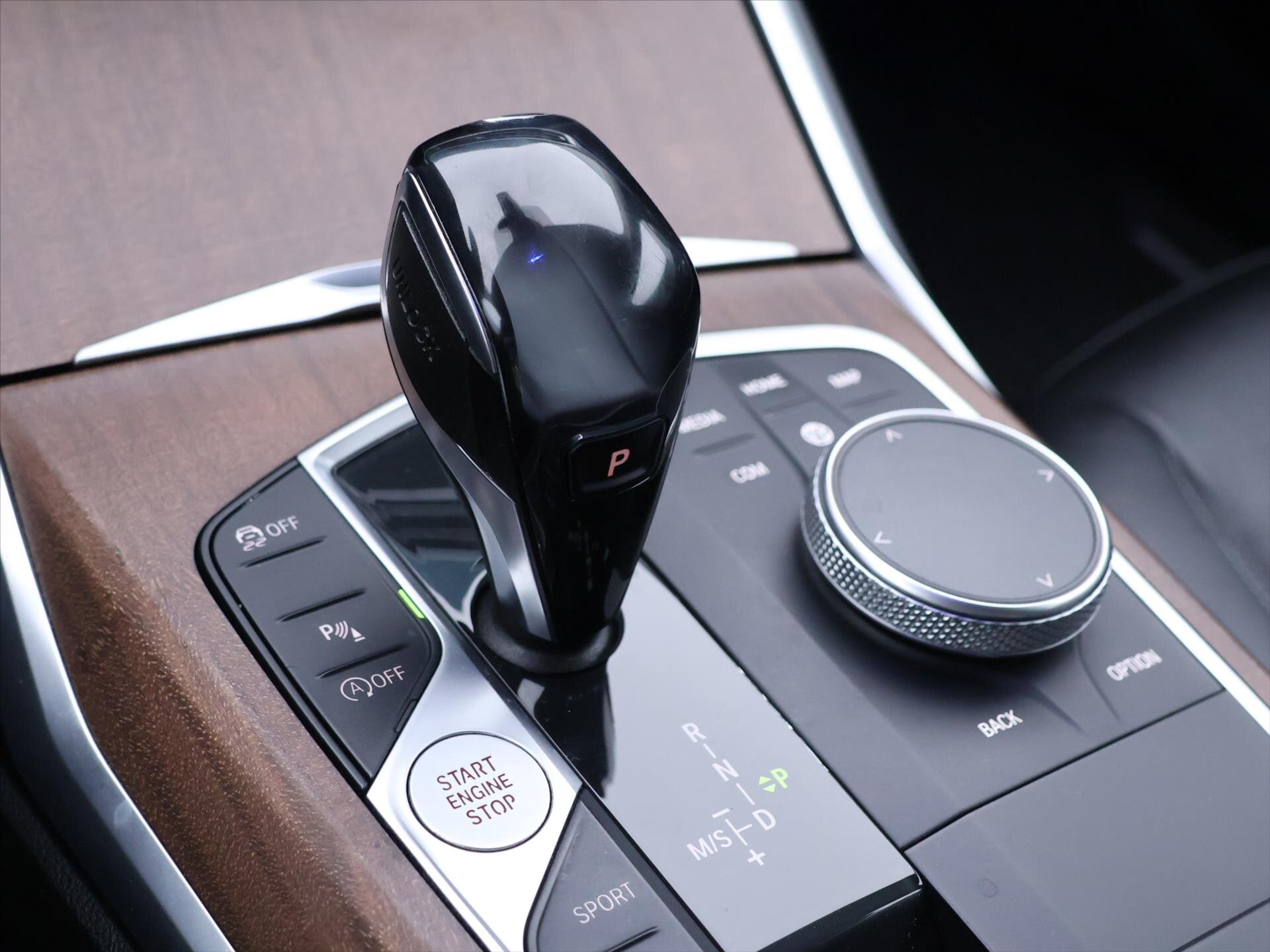 BMW Řada 3 Sedan 3,0 l 195 kw