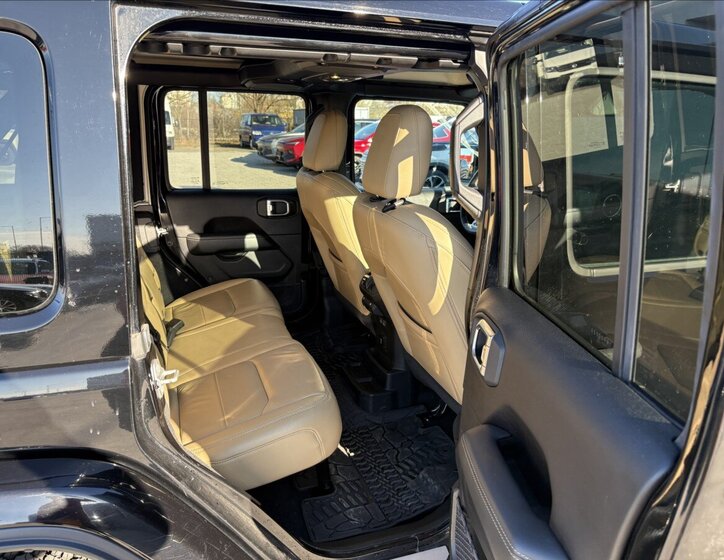 Jeep Wrangler Ostatní 2,1 l 147 kw