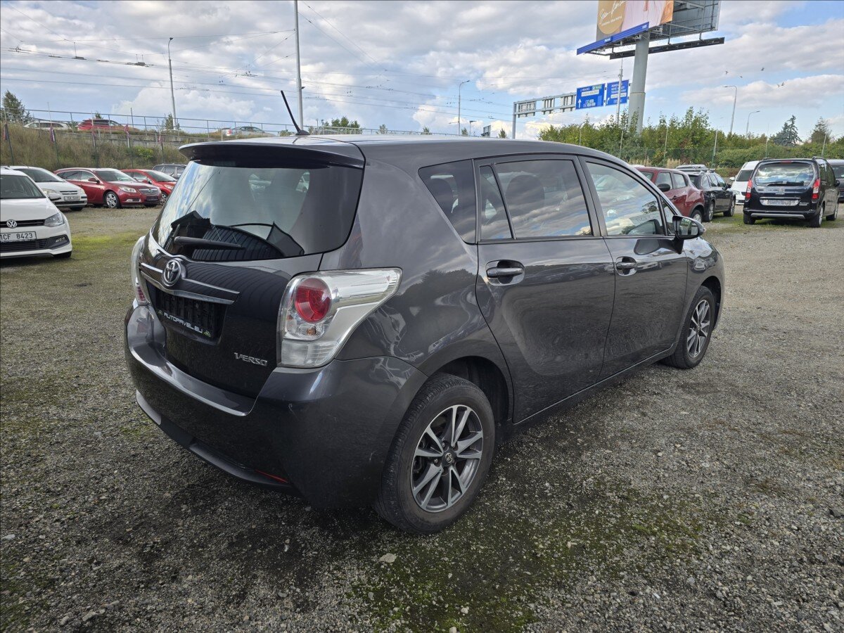 Toyota Verso MPV 1,6 l 97 kw