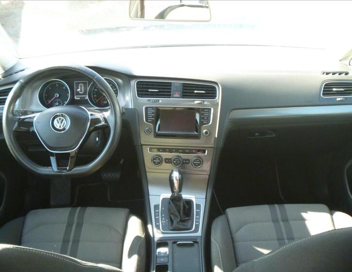 Volkswagen Golf 13