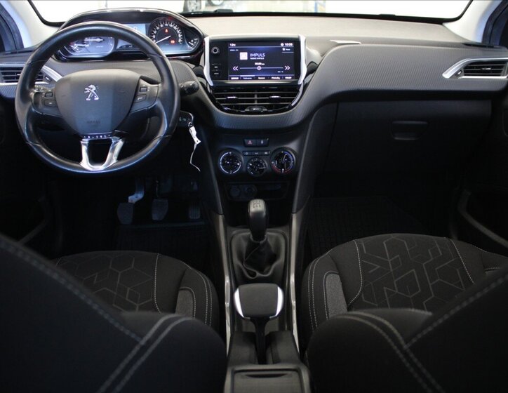 Peugeot 2008 SUV / Terénní 1,2 l 81 kw