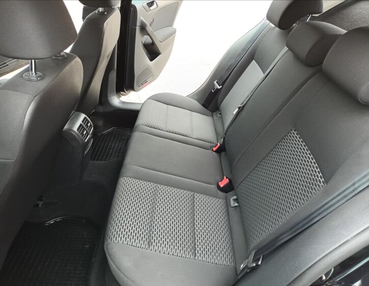 Volkswagen Golf Hatchback 1,2 l 77 kw