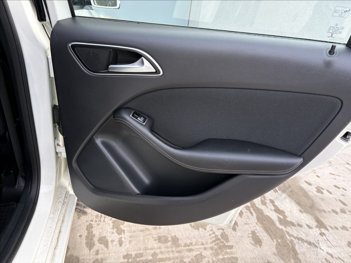 Mercedes-Benz Třídy B Kombi 1,5 l 80 kw