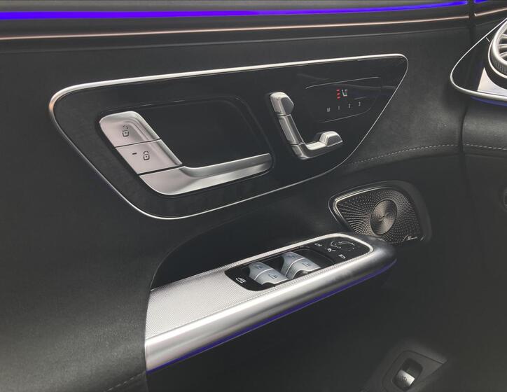 Mercedes-Benz EQE 18