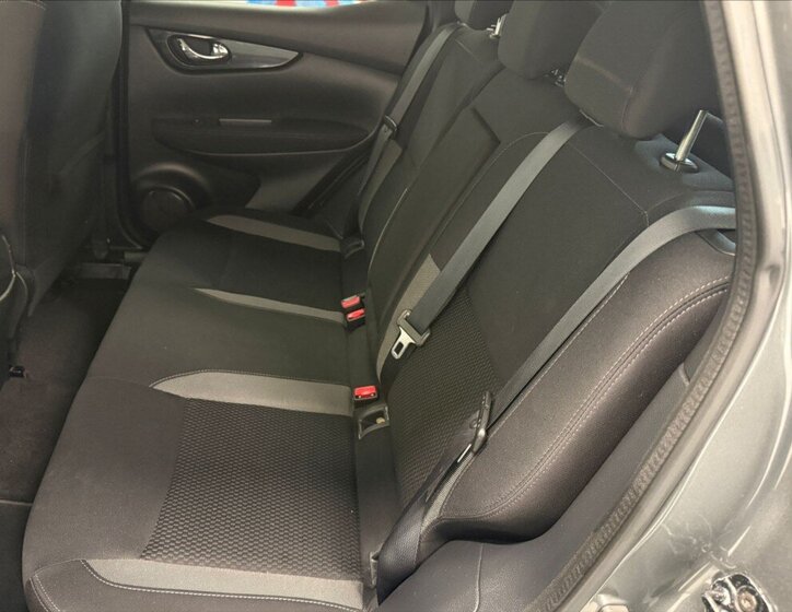 Nissan Qashqai SUV / Terénní 1,2 l 85 kw