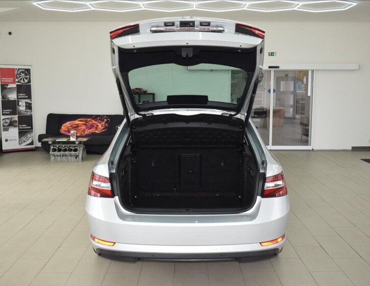 Škoda Superb Sedan 2,0 l 110 kw