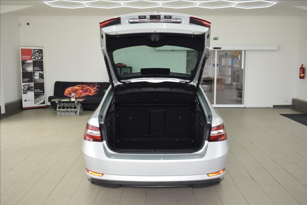 Škoda Superb Sedan 2,0 l 110 kw