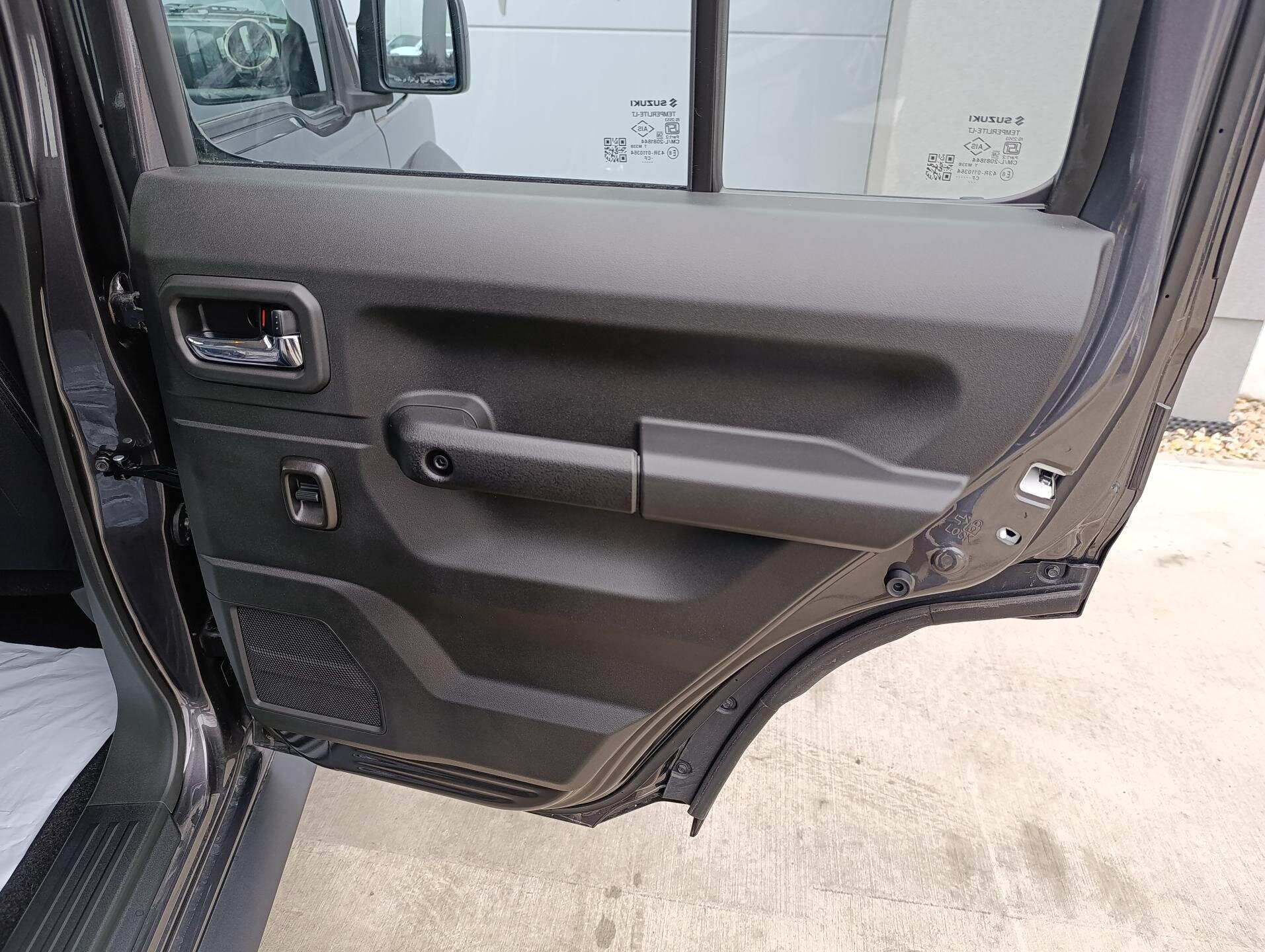 Suzuki Jimny SUV 1,5 l 75 kw