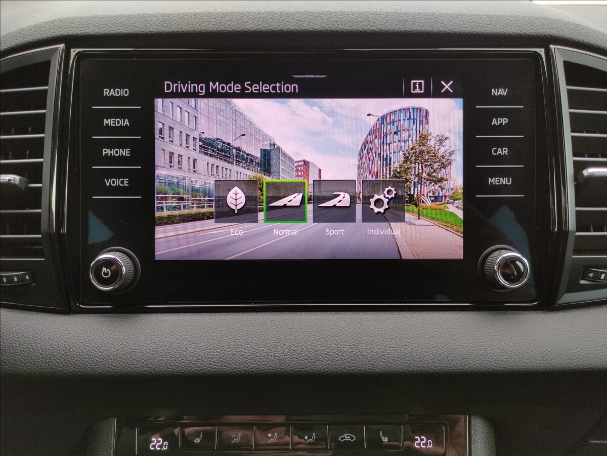 Škoda Karoq SUV / Terénní 1,5 l 110 kw