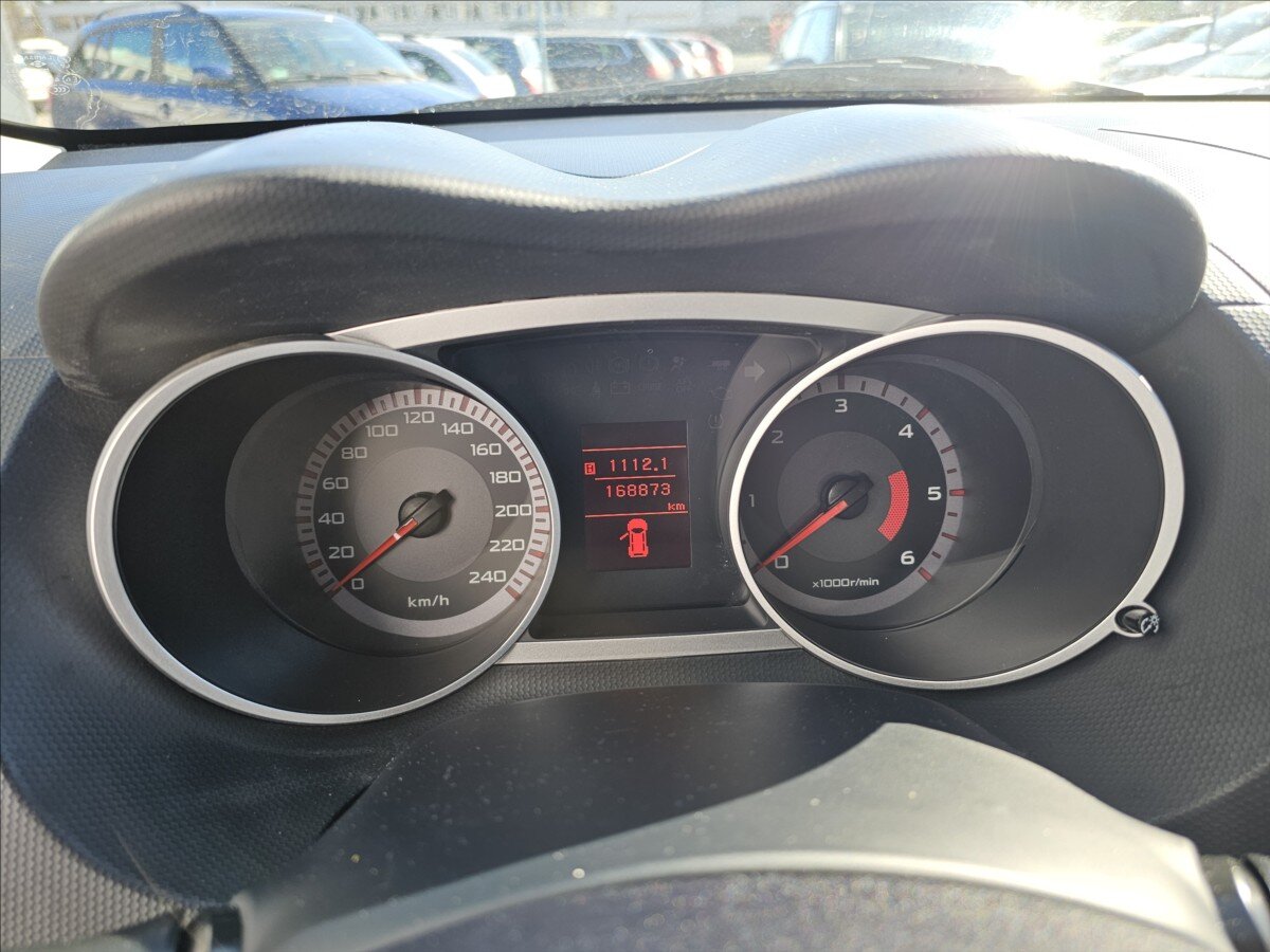 Mitsubishi Outlander SUV / Terénní 2,2 l 115 kw