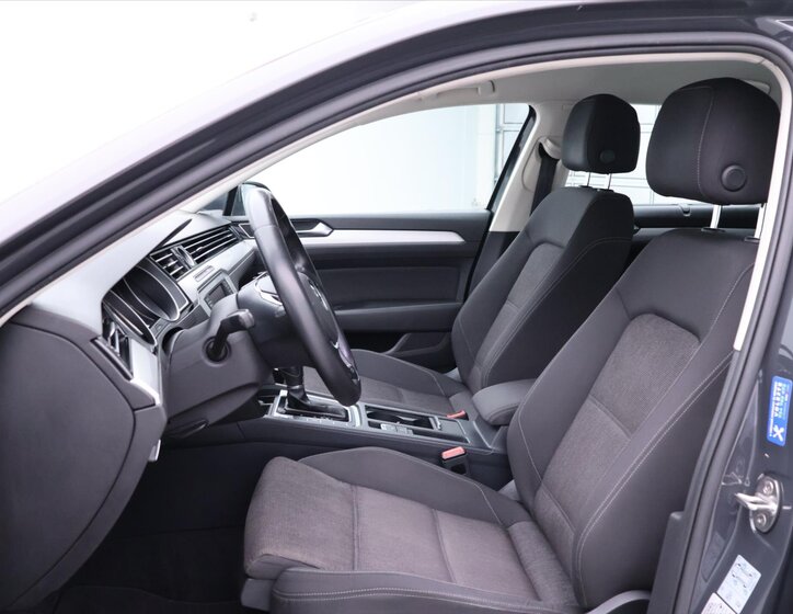 Volkswagen Passat Kombi 2,0 l 110 kw