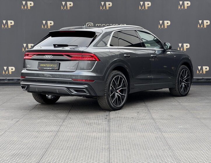Audi Q8 SUV 3,0 l 210 kw