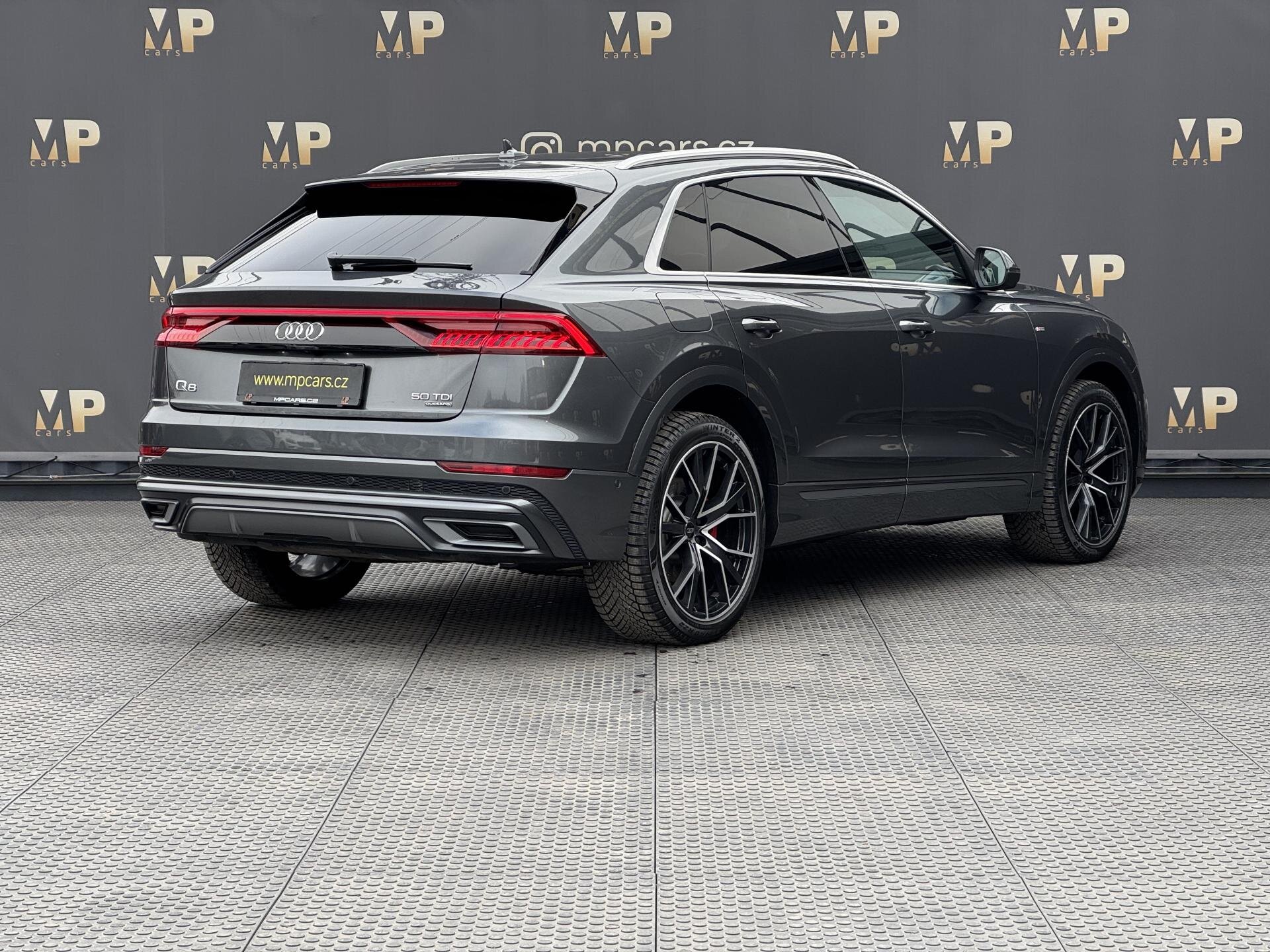 Audi Q8 SUV 3,0 l 210 kw