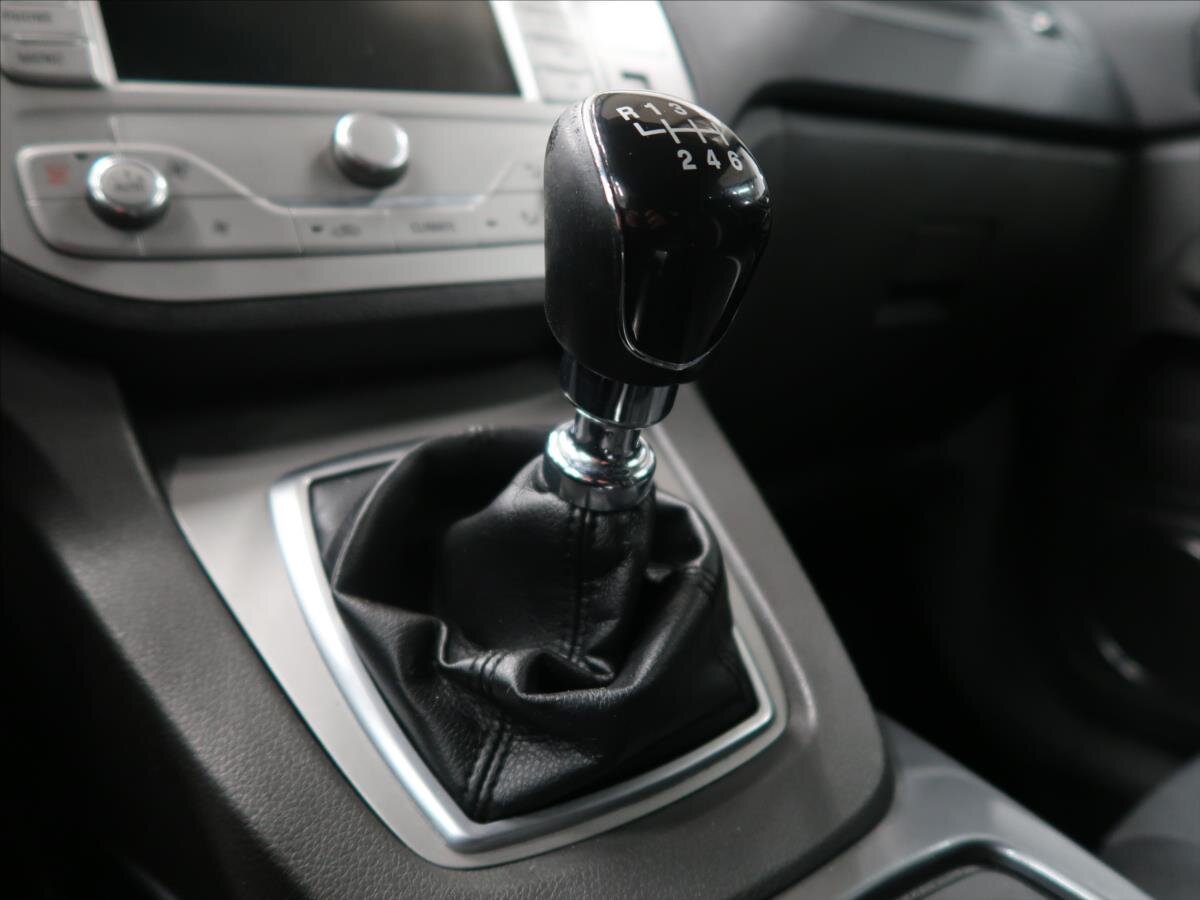 Ford Kuga SUV / Terénní 2,0 l 103 kw