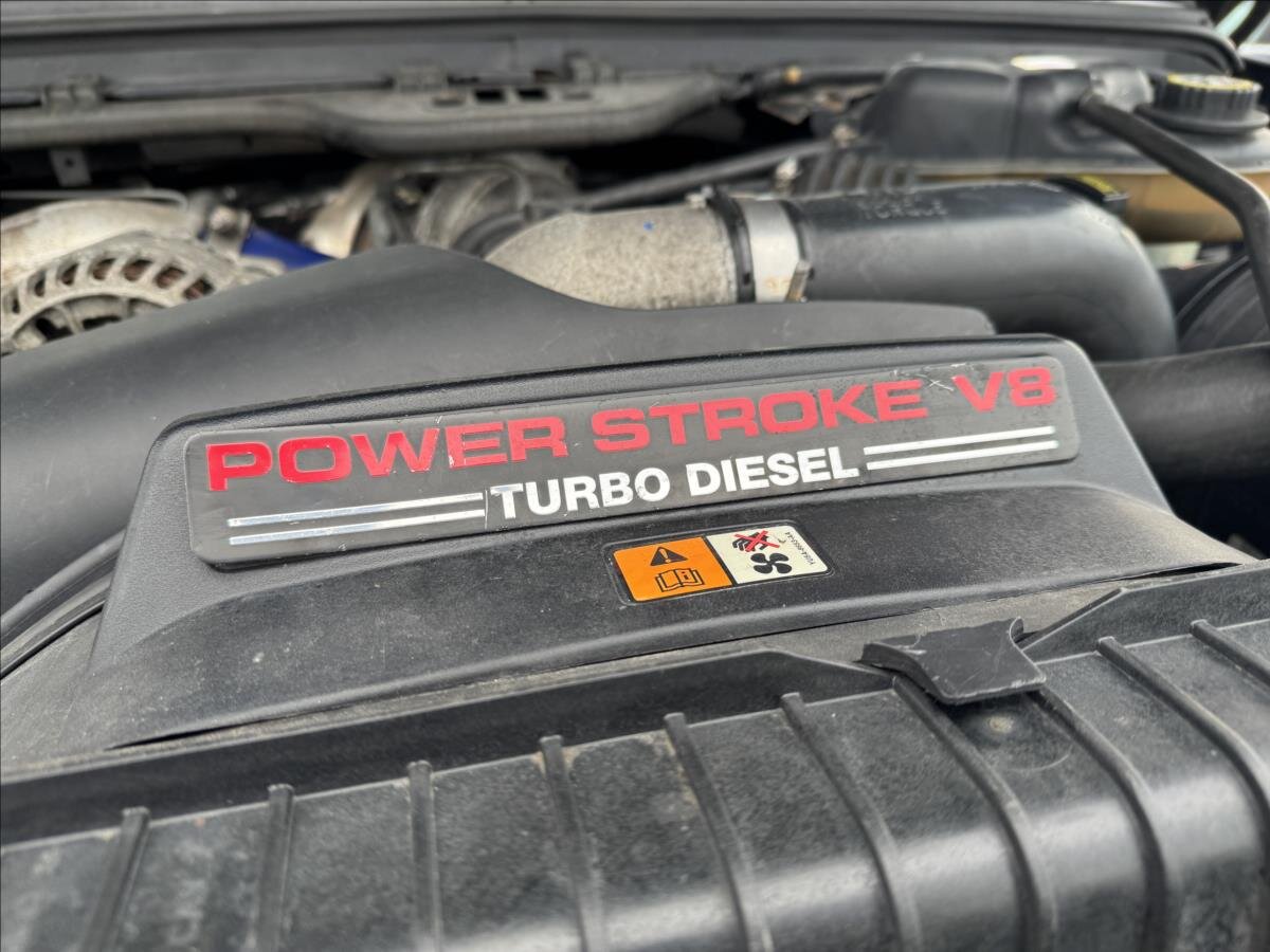 Ford Excursion SUV / Terénní 6,0 l 239 kw