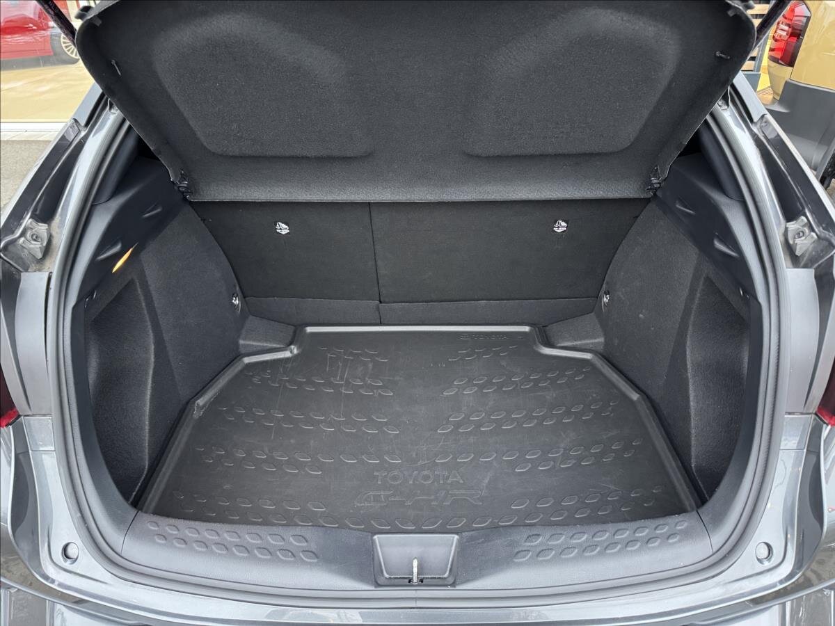 Toyota C-HR Hatchback 1,8 l 72 kw