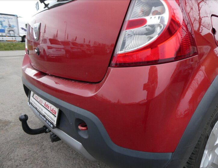 Dacia Sandero Hatchback 1,6 l 64 kw