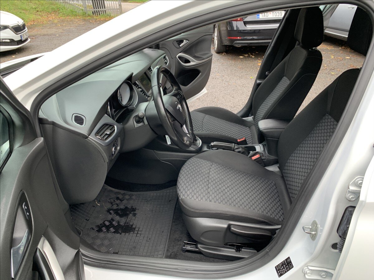 Opel Astra Hatchback 1,5 l 77 kw