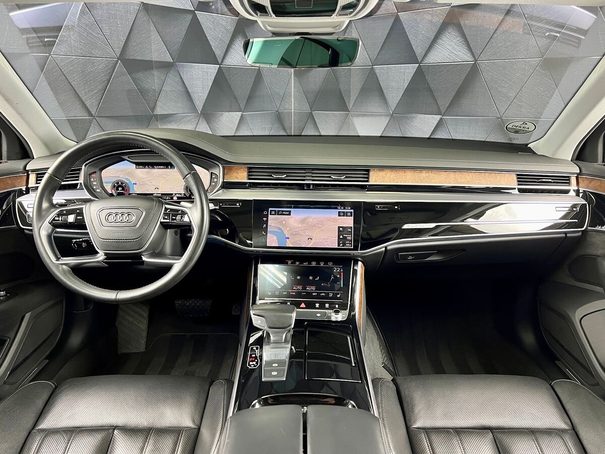 Audi A8 Sedan / Limuzína 3,0 l 210 kw