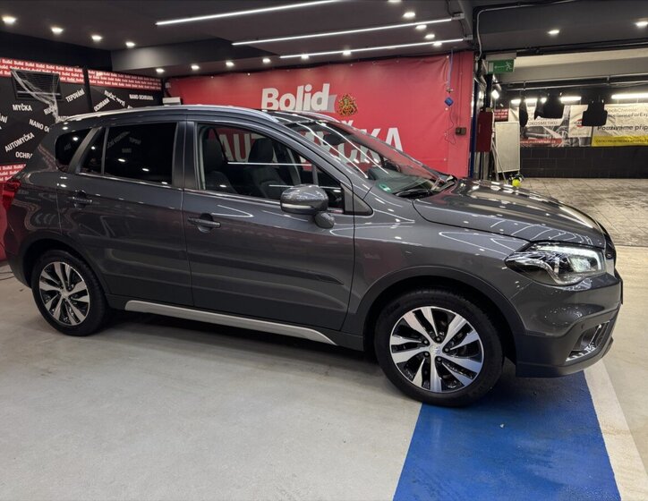 Suzuki SX4 S-Cross 8