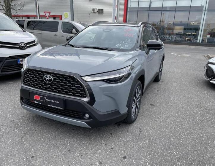 Toyota Corolla Cross 17
