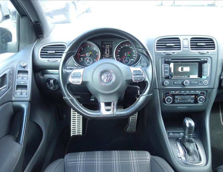 Volkswagen Golf 18
