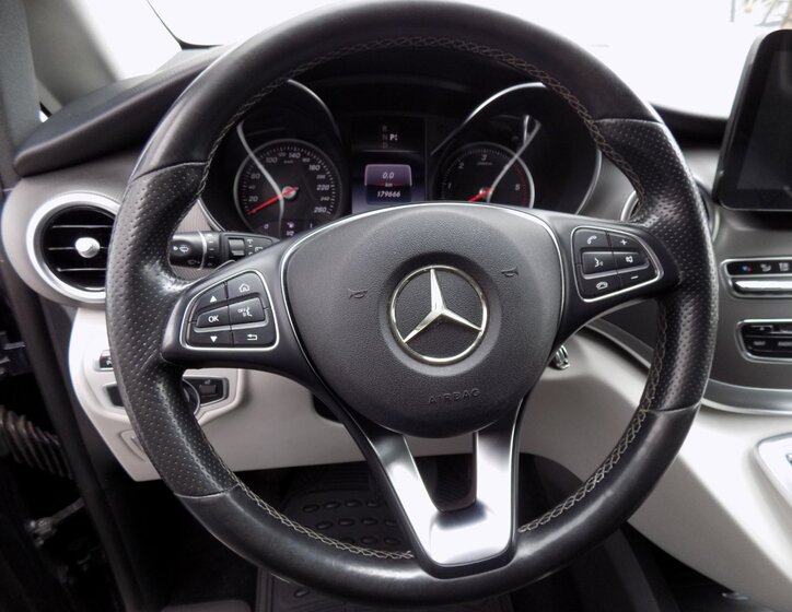 Mercedes-Benz Třídy V 26