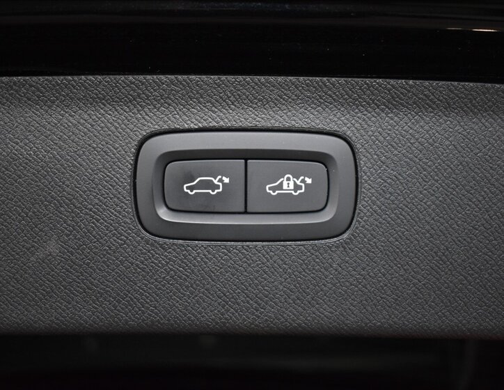 Volvo XC90 SUV / Terénní 2,0 l 184 kw