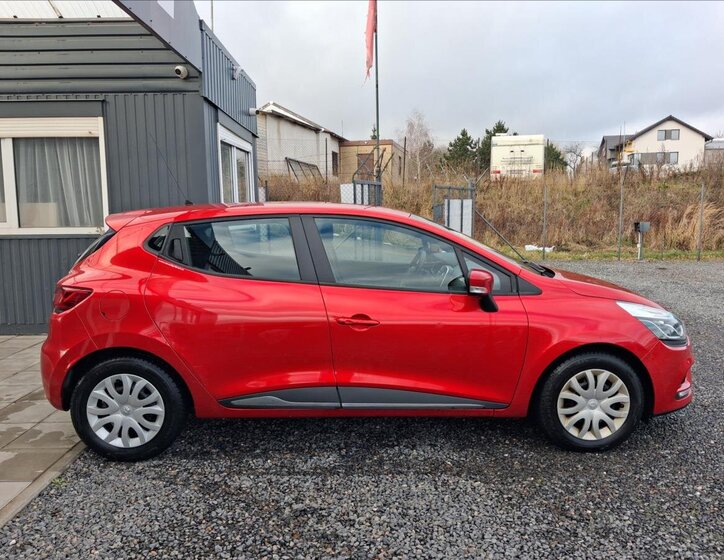Renault Clio Hatchback 1,1 l 54 kw