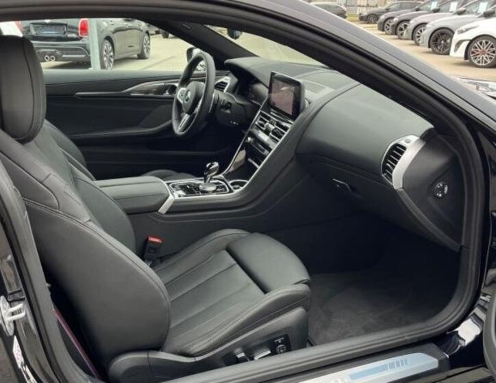 BMW Řada 8 Kupé 4,4 l 390 kw
