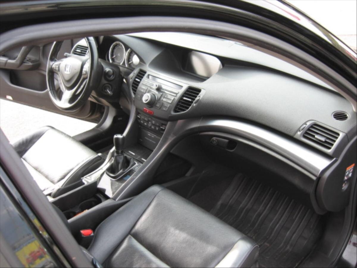 Honda Accord Kombi 2,4 l 148 kw