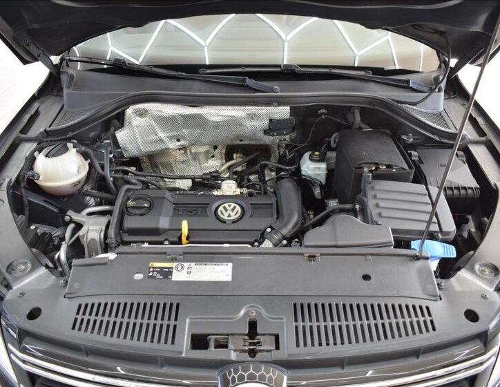 Volkswagen Tiguan SUV / Terénní 1,4 l 90 kw