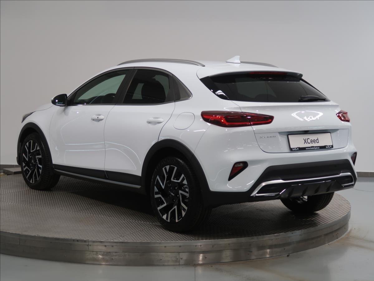 KIA XCeed CUV / Crossover 1,5 l 103 kw