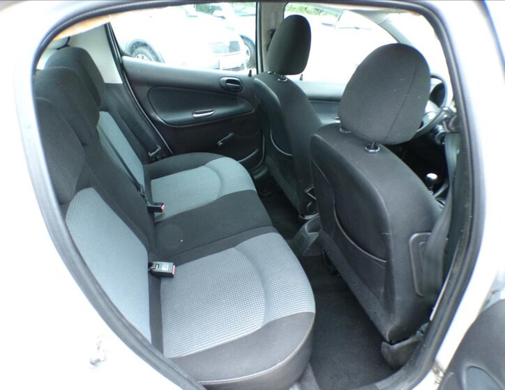 Peugeot 206 Hatchback 1,4 l 65 kw