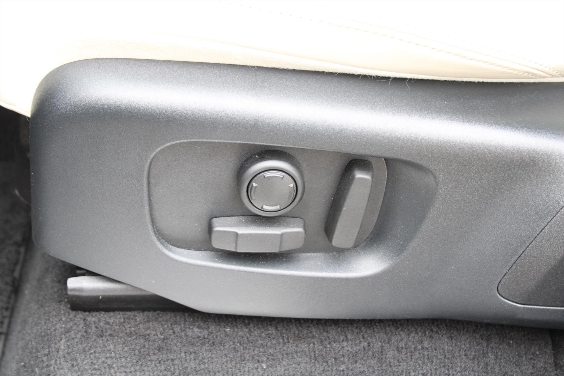 Land Rover Range Rover Sport SUV / Terénní 3,0 l 225 kw