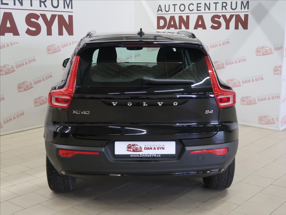 Volvo XC40 Kombi 2,0 l 145 kw