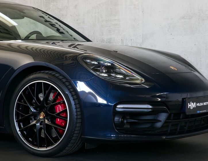 Porsche Panamera 5