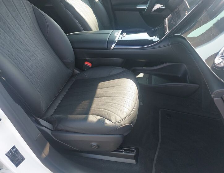 Mercedes-Benz EQE 11