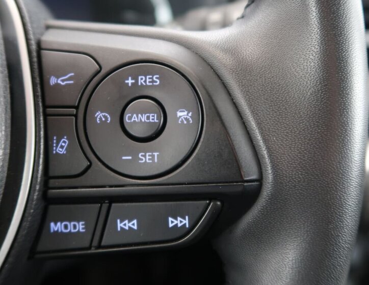 Toyota RAV4 SUV 2,0 l 129 kw