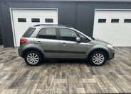 Suzuki SX4 Hatchback 2,0 l 99 kw