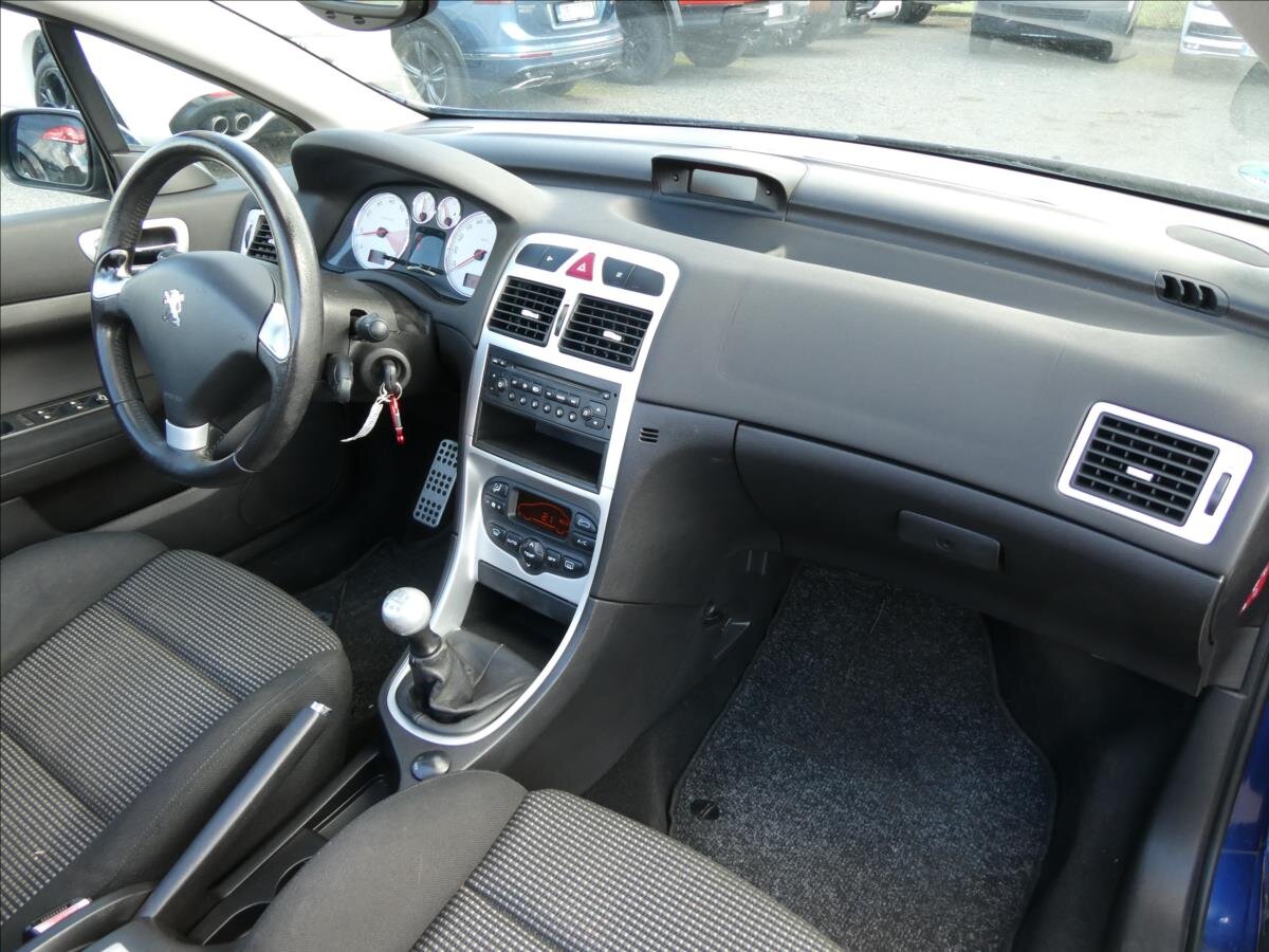 Peugeot 307 Kupé 2,0 l 100 kw