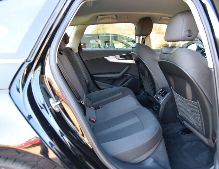 Audi A4 22