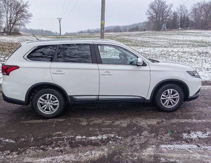 Mitsubishi Outlander SUV 0,0 0