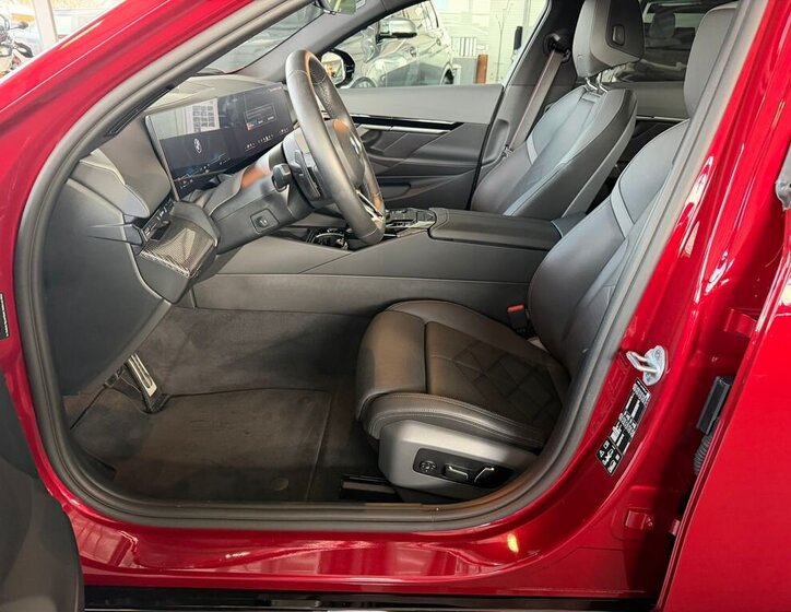 BMW Řada 5 Sedan / Limuzína 3,0 l 210 kw