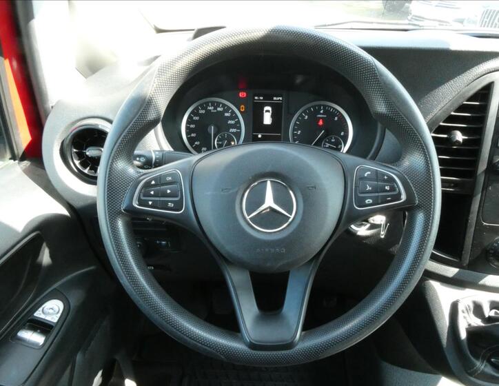 Mercedes-Benz Vito 27