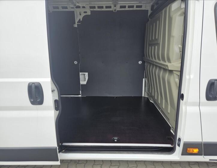 Peugeot Boxer 5