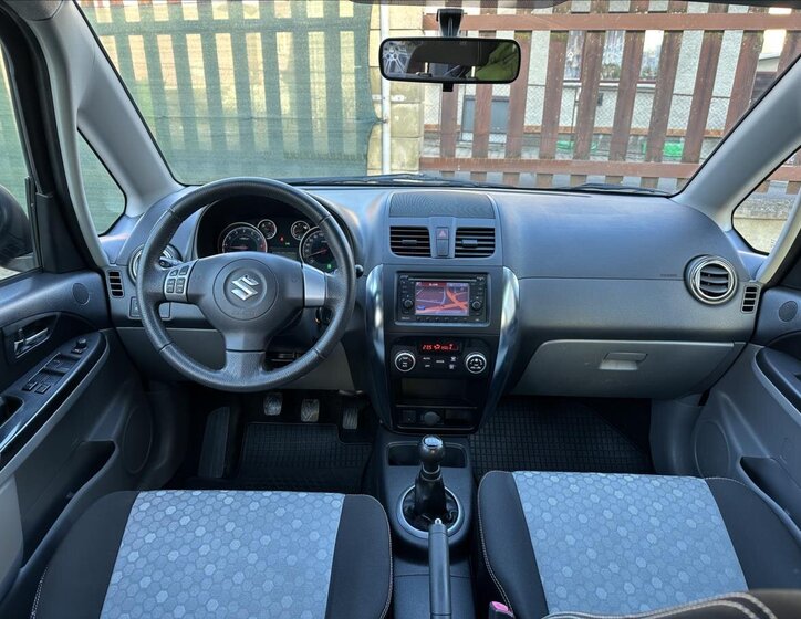 Suzuki SX4 Hatchback 1,6 l 88 kw